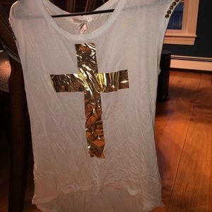 Short Sleeve Cross Top with Studs on the sleeves. Brand: A’gaci. Size: Medium